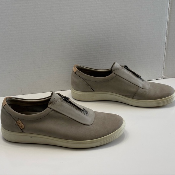 Ecco Soft 7 Shoes Women's US 9/EU40 Gray Leather Zip Up Low Top Comfort Sneakers - Picture 12 of 13
